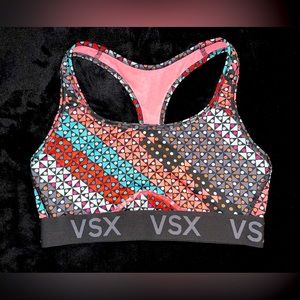 Victoria Secret - The Player geometric print racerback VSX sports bra